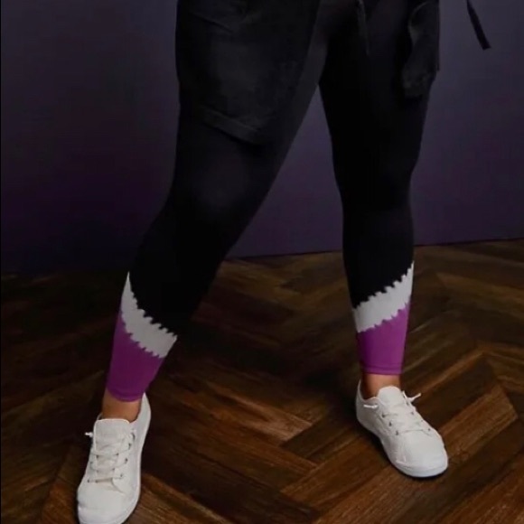 Torrid Leggings - Picture 3 of 8